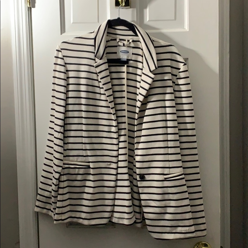 White and black stripped blazer